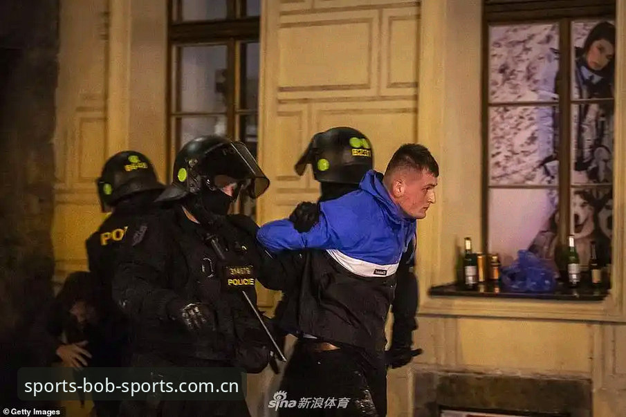世界杯安保升级，英警方外援锐减，半岛BOB赛事情报详解